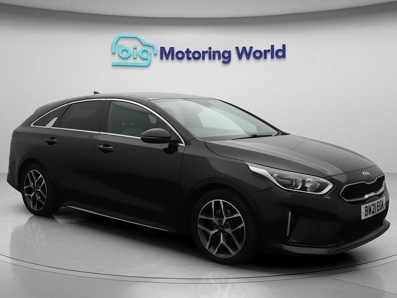 Black Used 2021 Kia ProCeed GT-Line Hatchback | £14,700 (Fair price) - Image 1/4