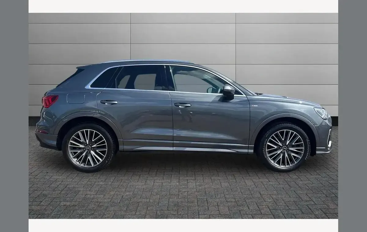 Used Audi Q3 S-Line 148 HP (108 kW) 2022 Grey SUV