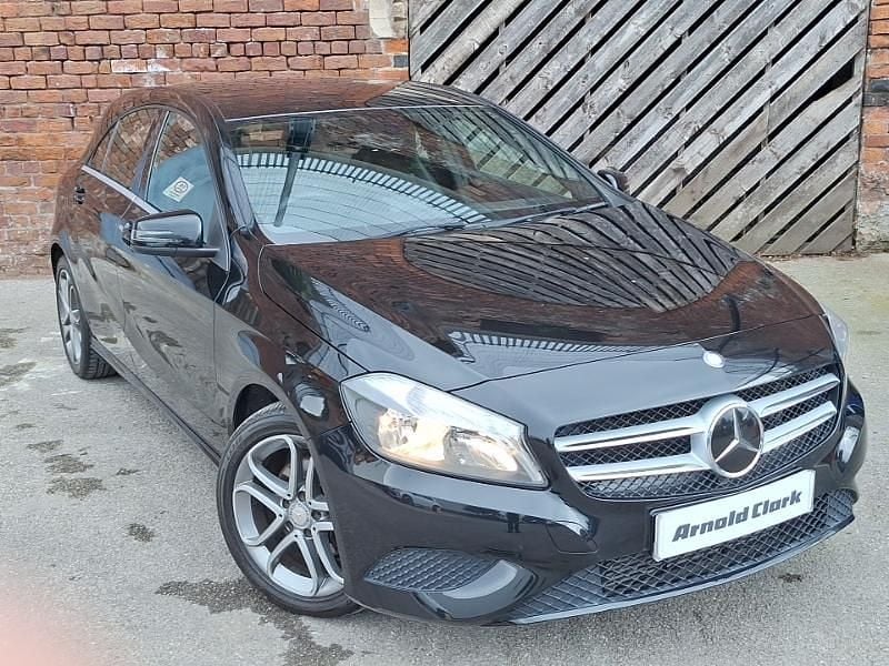 Black Used 2015 Mercedes A200 Hatchback | £10,998 (Good price) - Image 1/4