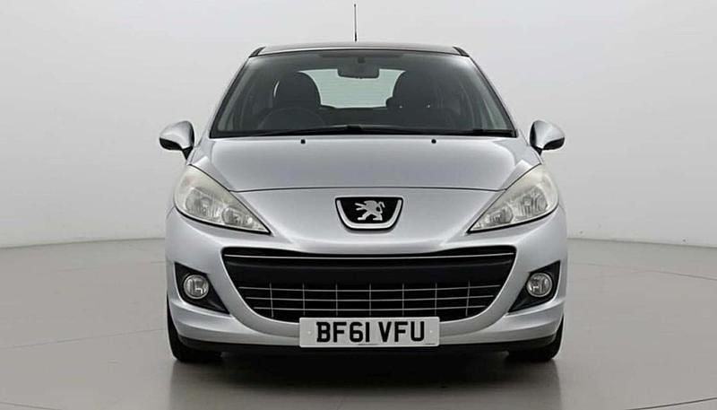 Second-hand Peugeot 207 Allure 120 CP (88 kW) 2011 Argintiu Hatchback