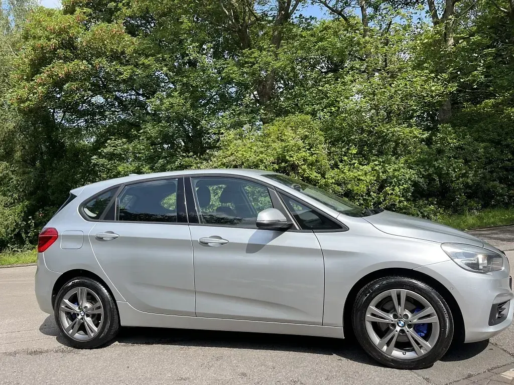 Used BMW 216 116 HP (85 kW) 2018 Silver Estate