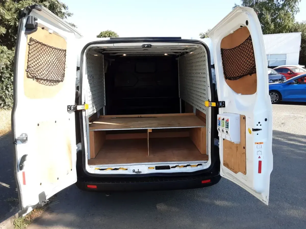 Used Ford Transit Custom 105 HP (77 kW) 2021 White Van