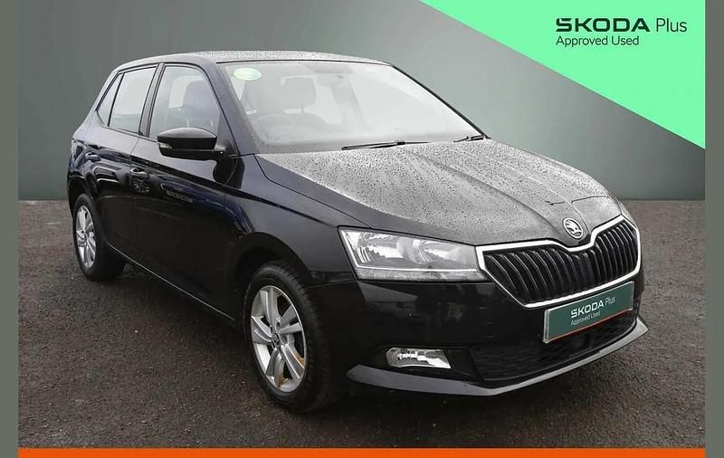 Used Skoda Fabia SE 73 HP (53 kW) 2019 Black magic pearlescent Hatchback
