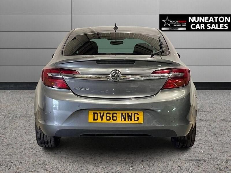 Used Vauxhall Insignia SRi 140 HP (102 kW) 2016 Grey Hatchback