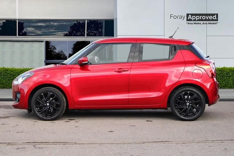 Usado Suzuki Swift SZ5 83 HP (61 kW) 2022 Vermelho Citadino