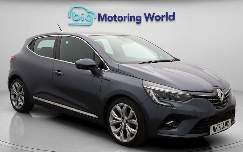 Used 2022 Renault Clio V Version S Hatchback | £10,450 (Fair price) - Image 1/4