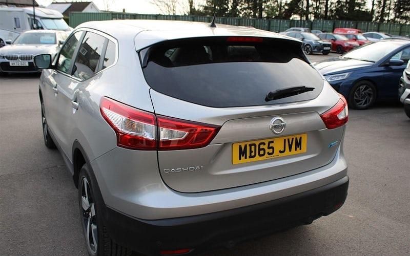 Used Nissan Qashqai N-TEC 110 HP (80 kW) 2015 Silver SUV