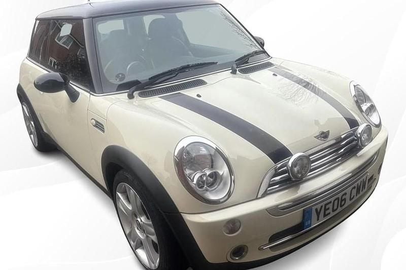 Used Mini Cooper Hatch 116 HP (85 kW) 2006 White Hatchback