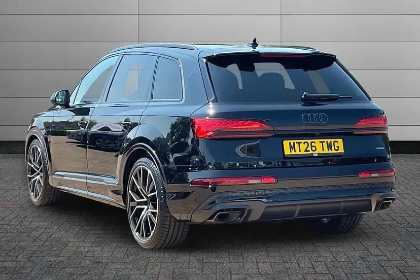 New Audi Q7 Black Edition 335 HP (246 kW) 2026 Mythos black SUV