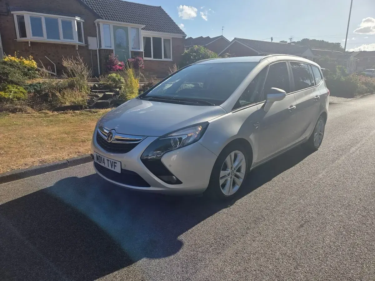 Used Vauxhall Zafira SRi 170 HP (125 kW) 2014 Grey MPV