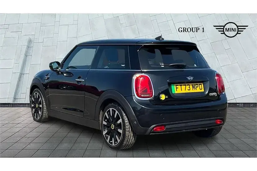 Gebraucht Mini Cooper S Level 3 135 kW (184 PS) 2024 Schwarz Kleinwagen