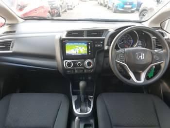 Used Honda Jazz SE 102 HP (75 kW) 2019 White Hatchback