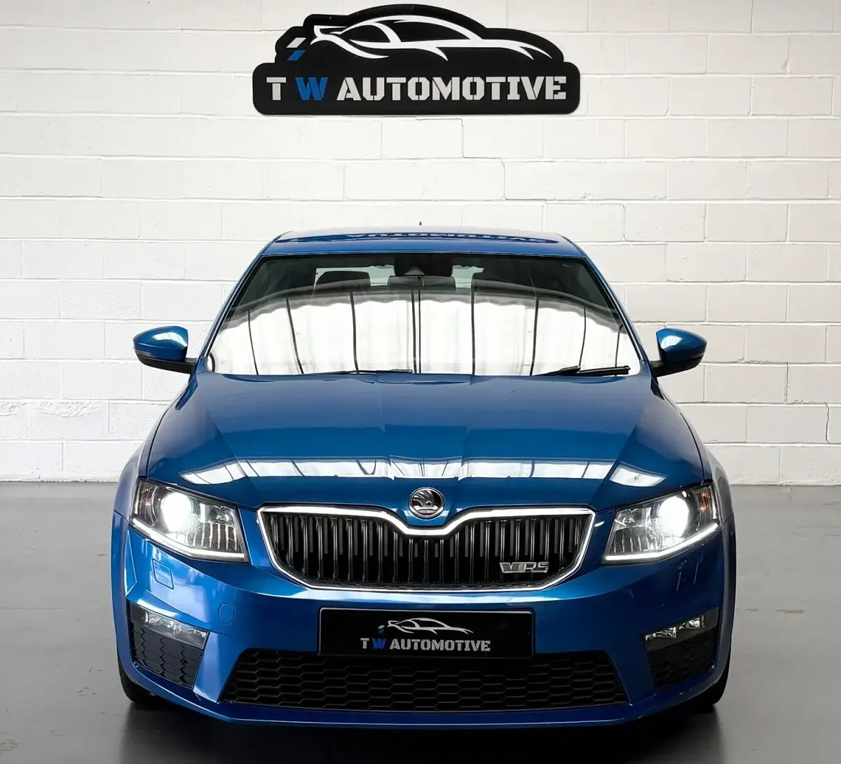 Used Skoda Octavia vRS 150 HP (110 kW) 2016 Blue Estate