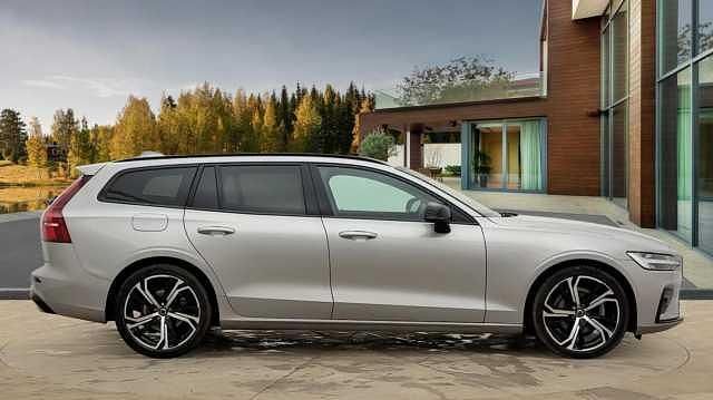Used Volvo V60 Plus 194 HP (142 kW) 2025 Estate