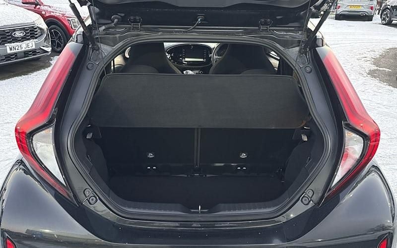 Used Toyota Aygo X 72 HP (52 kW) 2025 SUV