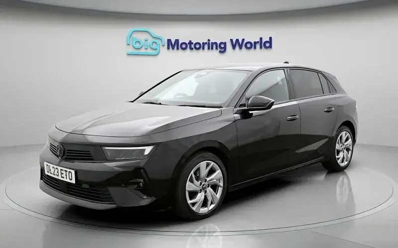 Second-hand Vauxhall Astra 131 CP (96 kW) 2026 Hatchback