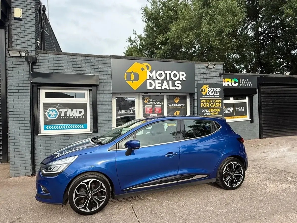 Used Renault Clio Dynamique 2018 Blue Hatchback
