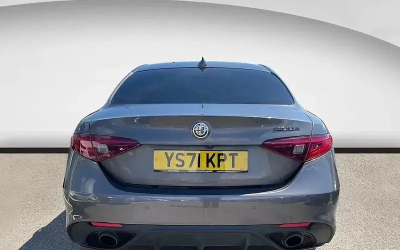 Used Alfa Romeo Giulia Veloce 280 HP (205 kW) 2021 Grey Sedan