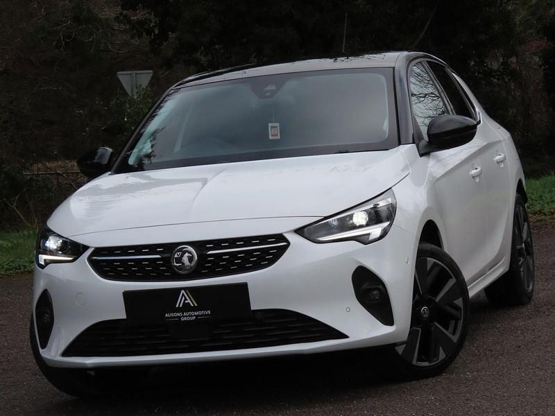 Used Vauxhall Corsa-e Elite 100 kW (136 HP) 2022 White Hatchback