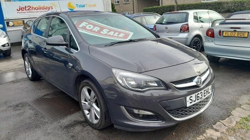 Grey Used 2013 Vauxhall Astra SRi Hatchback | £2,950 (Fair price) - Image 1/4