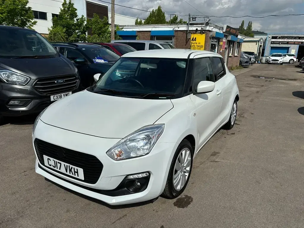Begagnad Suzuki Swift SZ-T 111 HK (81 kW) 2017 Vit Halvkombi