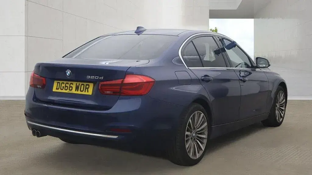 Used BMW 320 Luxury Line 187 HP (137 kW) 2016 Blue Sedan