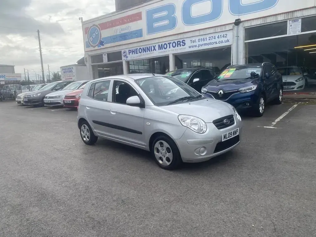 Used Kia Picanto 64 HP (47 kW) 2009 Silver Hatchback