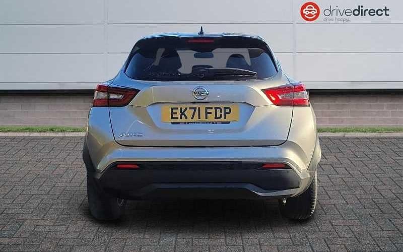 Used Nissan Juke N-Connecta 117 HP (86 kW) 2020 Silver SUV