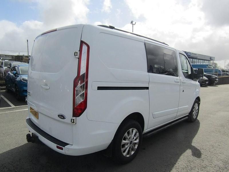 Used Ford Transit Custom Limited 185 HP (136 kW) 2021 Frozen white Van
