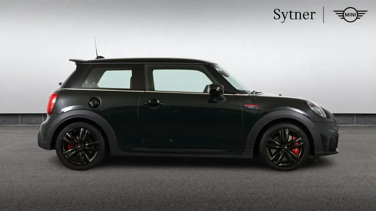 Used Mini John Cooper Works Hatch 231 HP (169 kW) 2022 Green Hatchback