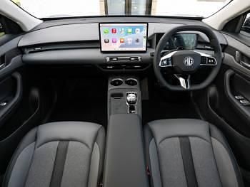 New MG MG5 EV Trophy 169 kW (231 HP) 2025 Blue Estate
