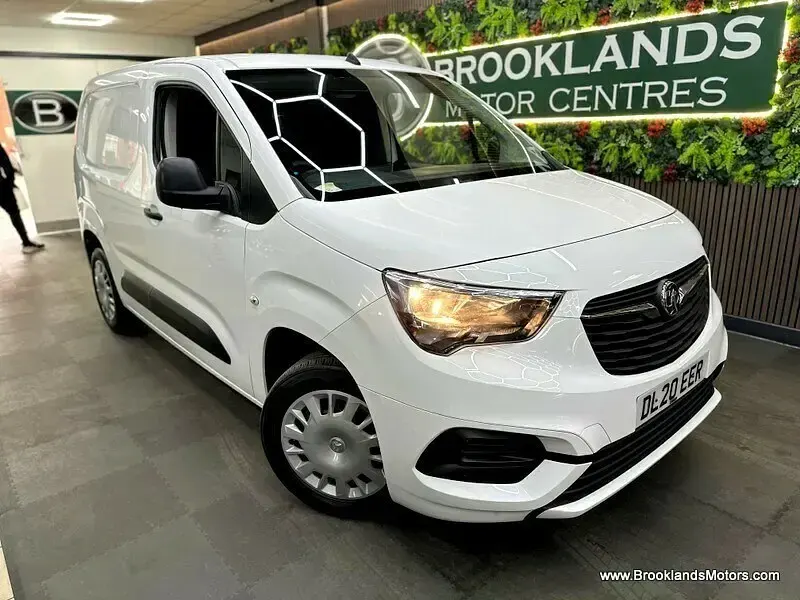 Używany Vauxhall Combo Sportive 2020 Biały Minivan