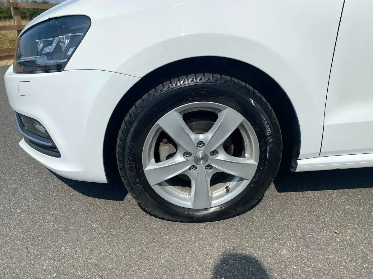 Used VW Polo SE 90 HP (66 kW) 2017 White Hatchback