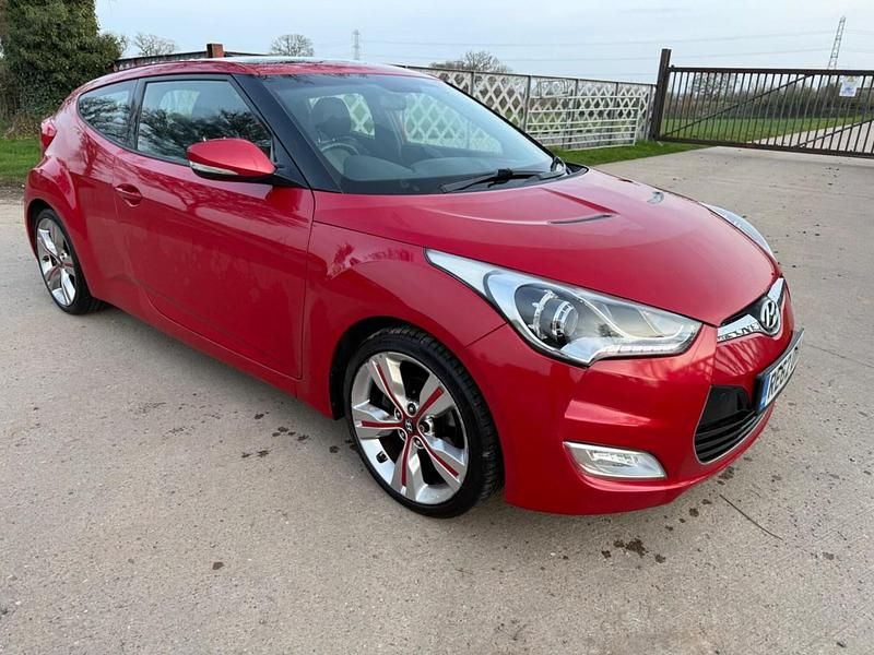 Used Hyundai Veloster Sport 140 HP (102 kW) 2012 Red Hatchback