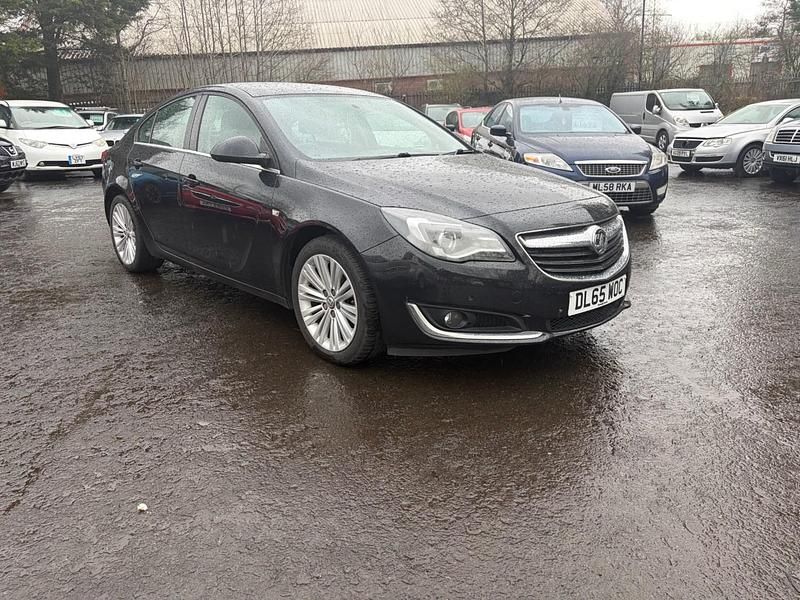 Used Vauxhall Insignia Design Edition 140 HP (102 kW) 2015 Black Hatchback