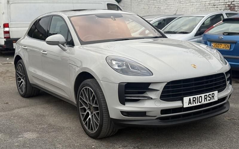 Used 2020 Porsche Macan S SUV | £35,995 (Fair price) - Image 1/4