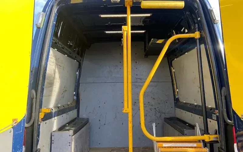 Used Mercedes Sprinter 129 HP (94 kW) 2015 Blue Van