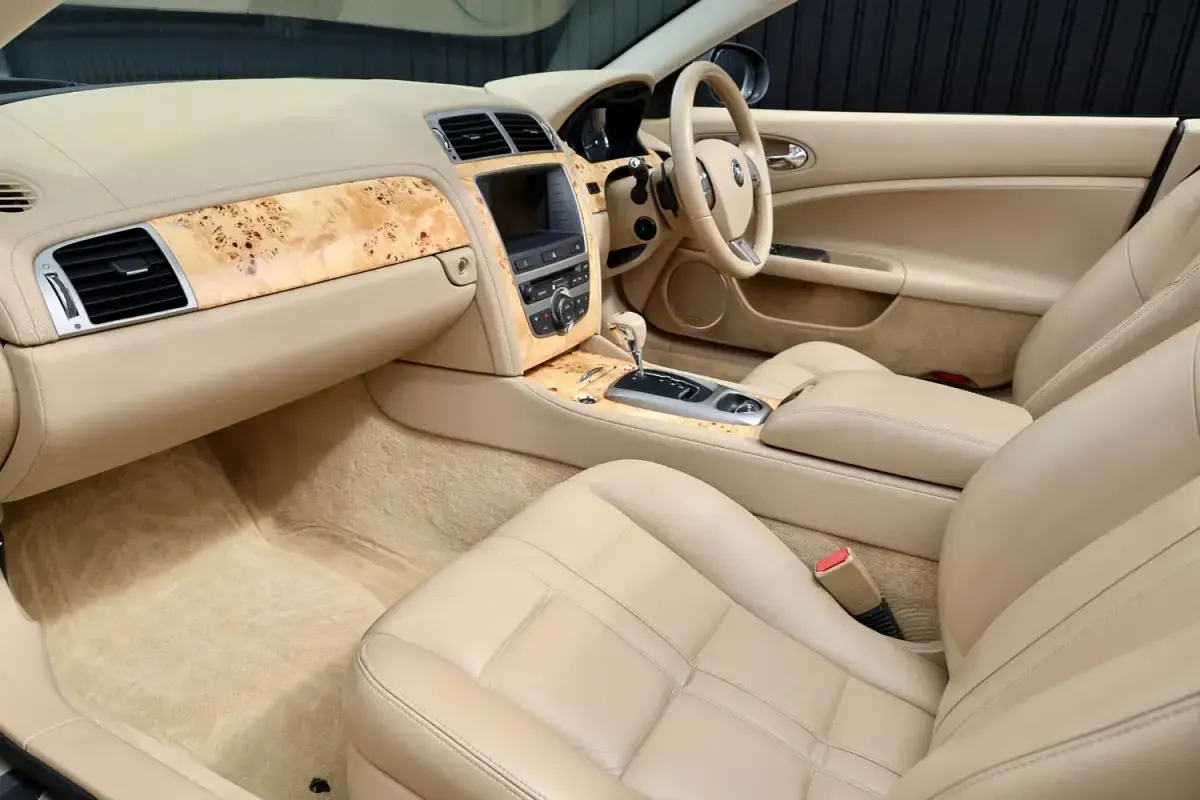 Usado Jaguar XK 2006 Dourado Cabrios