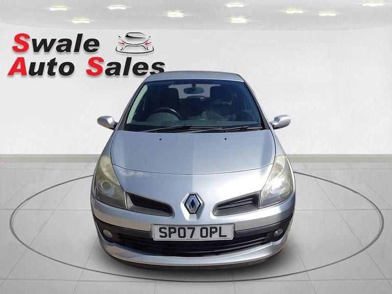 Używany Renault Clio II Dynamique 2007 Srebrny Hatchback