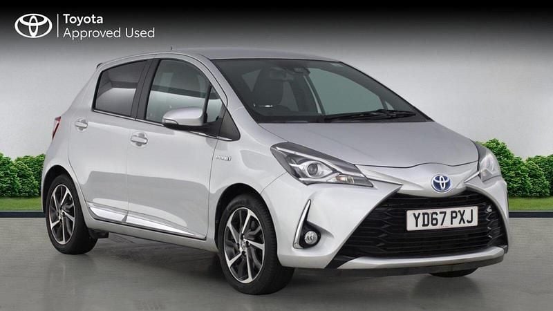 Silver Used 2017 Toyota Yaris Hybrid Hatchback | £12,294 (Fair price) - Image 1/4