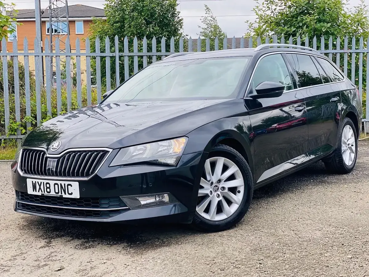 Used Skoda Superb SE Technology 120 HP (88 kW) 2018 Black Estate