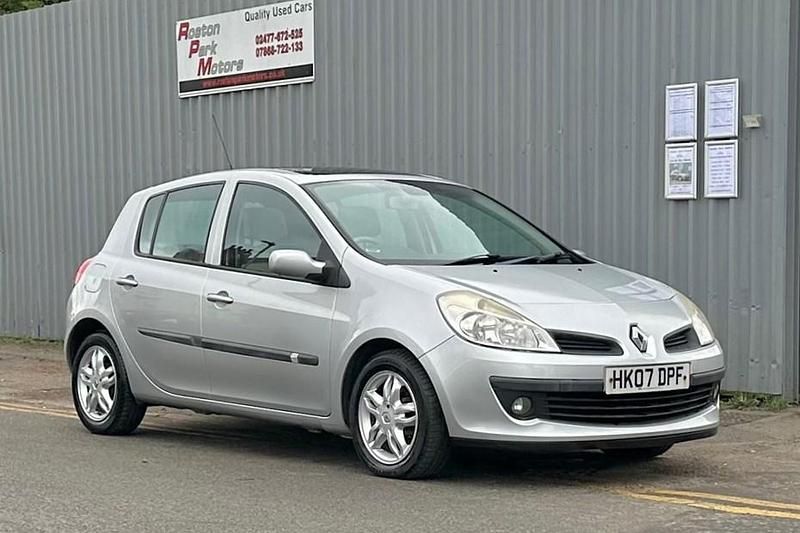 Silver Used 2007 Renault Clio II Privilege Hatchback | £1,650 (Expensive) - Image 1/1
