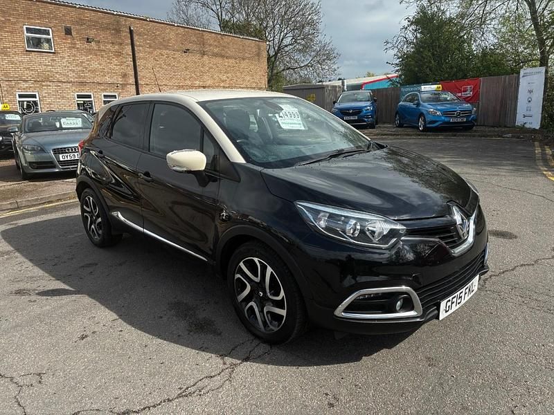 Usado Renault Captur Dynamique 90 HP (66 kW) 2015 Preto SUV