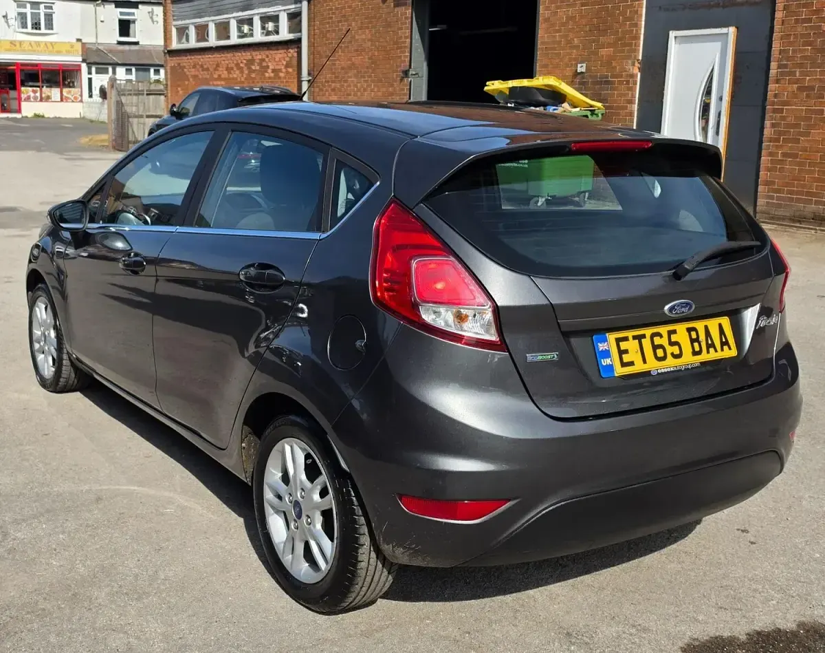 Used Ford Fiesta Zetec 2016 Grey Hatchback