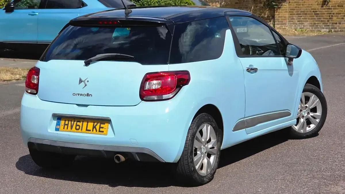 Used Citroën DS3 120 HP (88 kW) 2011 Blue Hatchback
