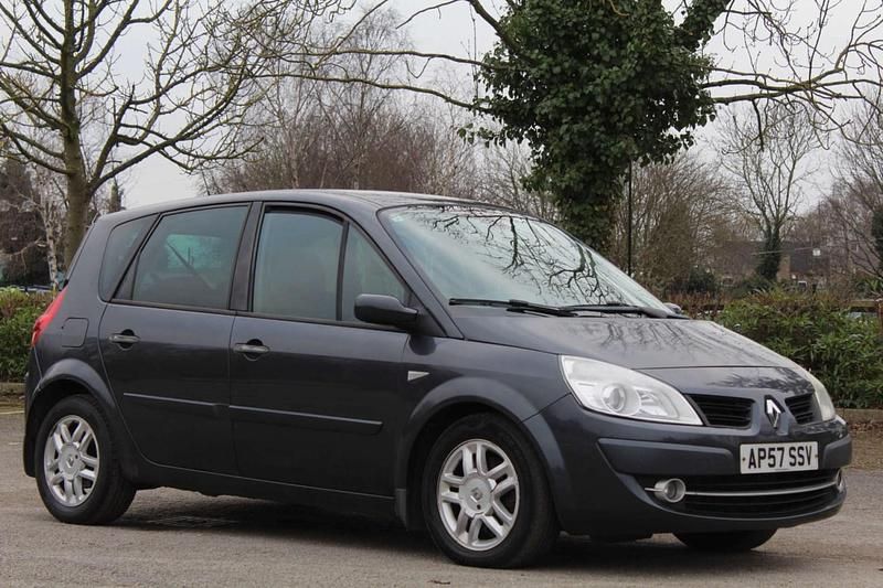 Grey Used 2007 Renault Scénic II Dynamique MPV | £1,990 (A bit pricey) - Image 1/3