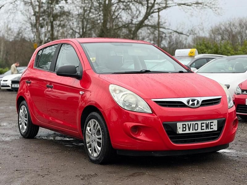 Used Hyundai i20 Classic 2010 Red Hatchback