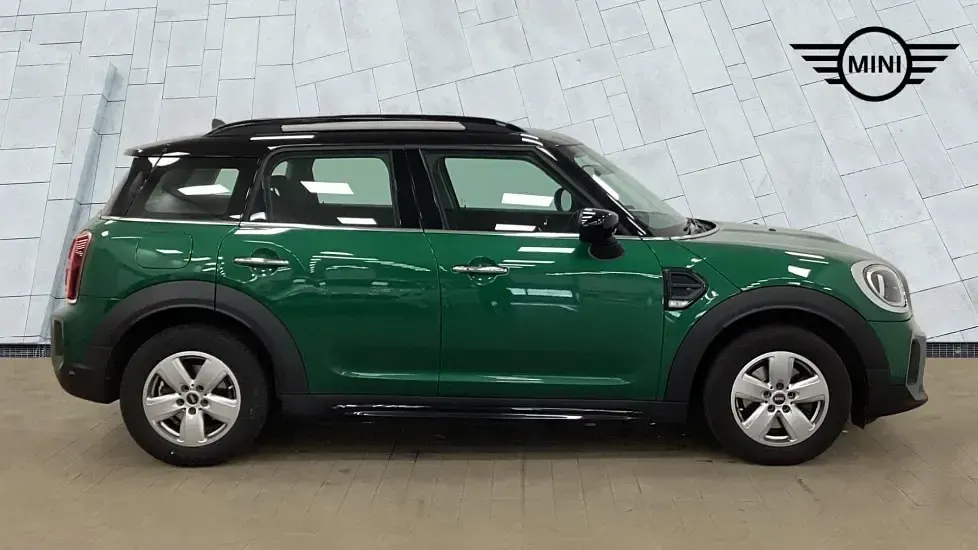 Used Mini Cooper Countryman Classic 134 HP (98 kW) 2022 Green SUV