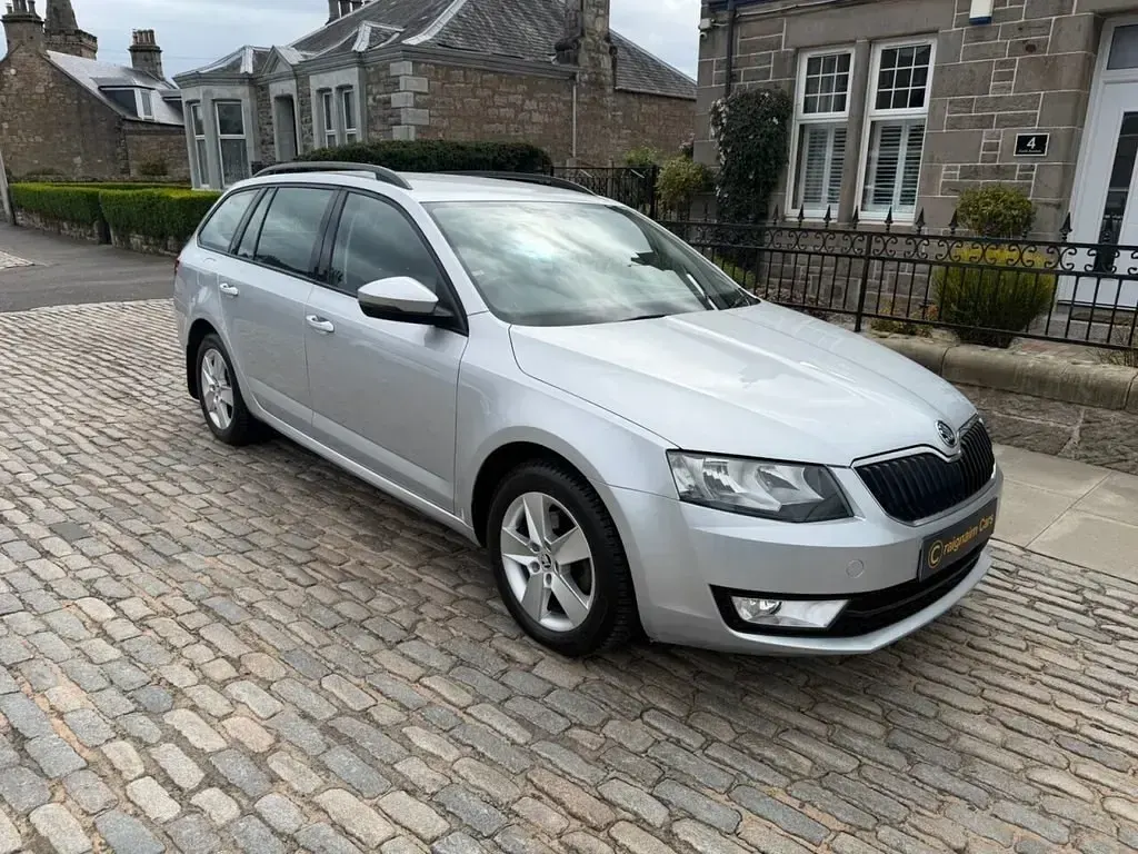 Używany Skoda Octavia SE 150 KM (110 kW) 2017 Srebrny Kombi