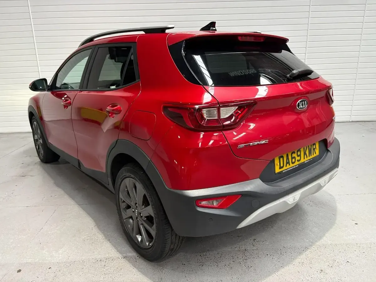 Used Kia Stonic 118 HP (86 kW) 2019 Red SUV